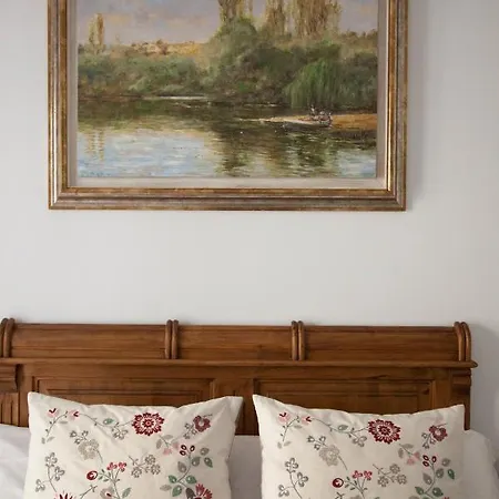 Elegante Con Mucho Encanto En Inmejorable Ubicacion Seville