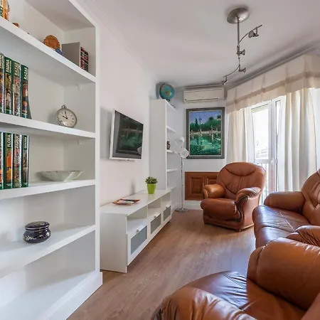 Apartment Elegante Con Mucho Encanto En Inmejorable Ubicacion *